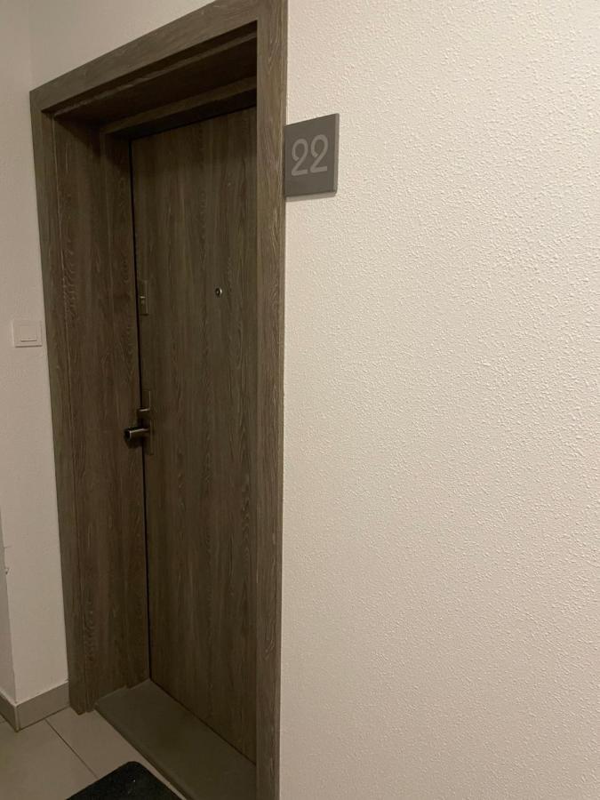 Apartament Puscha キェルツェ エクステリア 写真